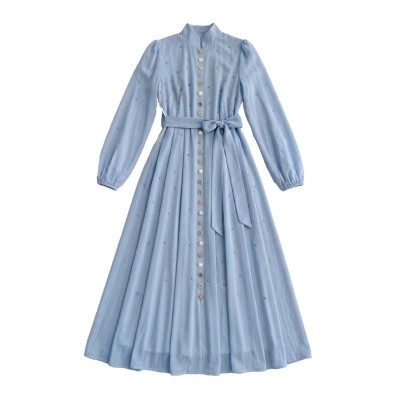 Robe longue femme voilée ornée de cristaux élégants
