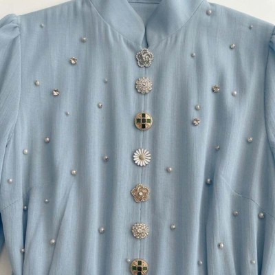 Robe longue femme voilée ornée de cristaux élégants