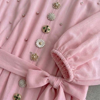 Robe longue femme voilée ornée de cristaux élégants