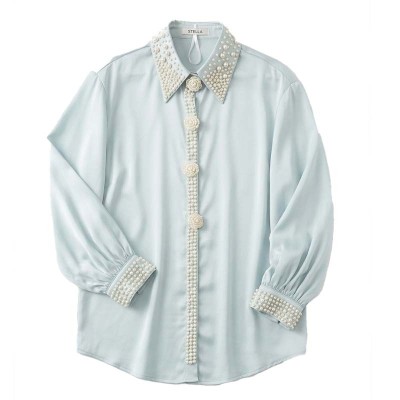 Chemise satin rose pastel à perles blanches, col classique élégant