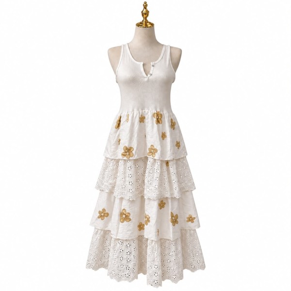 Robe blanche longue à fleurs dorées et détails brodés pour femme