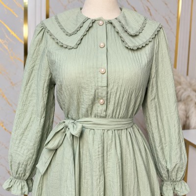 Robe longue femme élégante avec col Claudine et ceinture tendance