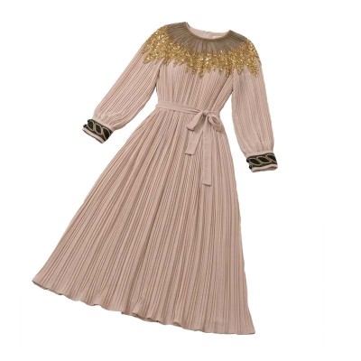 Robe soirée longue plissée style oriental moderne