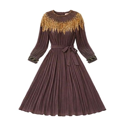 Robe soirée longue plissée style oriental moderne