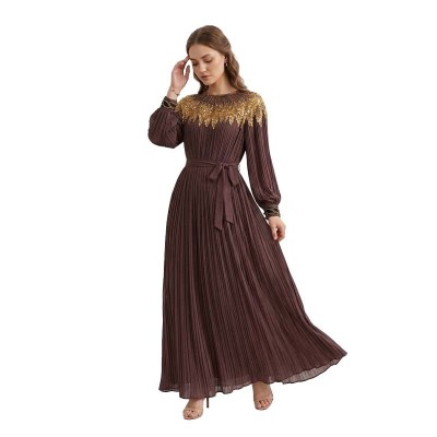 Robe soirée longue plissée style oriental moderne