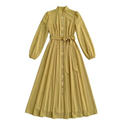 Robe longue femme voilée ornée de cristaux élégants