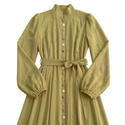 Robe longue femme voilée ornée de cristaux élégants
